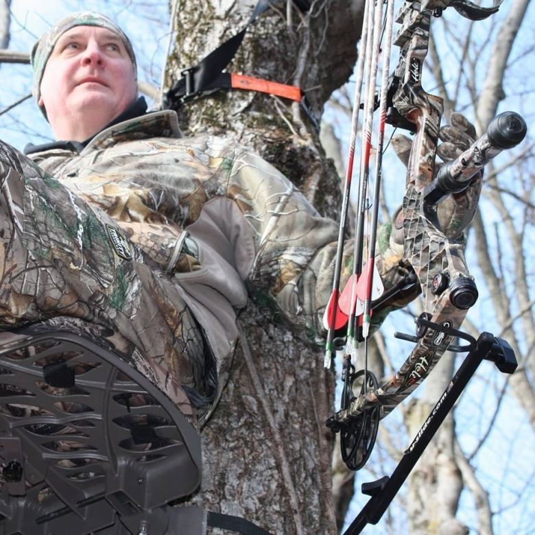 U-Slide Bow Holder Minimizes Movement in the Treestand